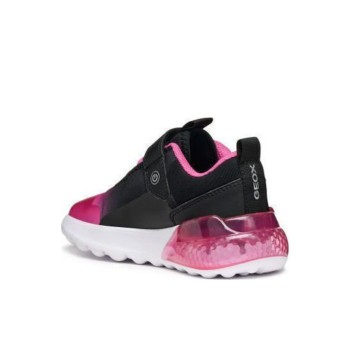 GEOX Illuminus Illuminus ΠΑΙΔΙΚΑ Sneakers ΑΝΑΤΟΜΙΚΑ ΜΕ ΣΚΡΑΤΣ & ΦΩΤΑΚΙΑ ΜΑΥΡΑ J56LZA02A9JC0922  
